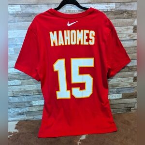 New From Arrowhead Stadium Apparel Store KC Chiefs Nike Mahomes 15 Red Tee
